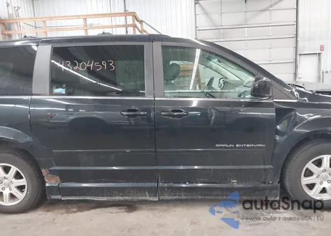 2008 Chrysler Town & Country Touring из США, поврежденный, VIN 2A8HR54P08R779374